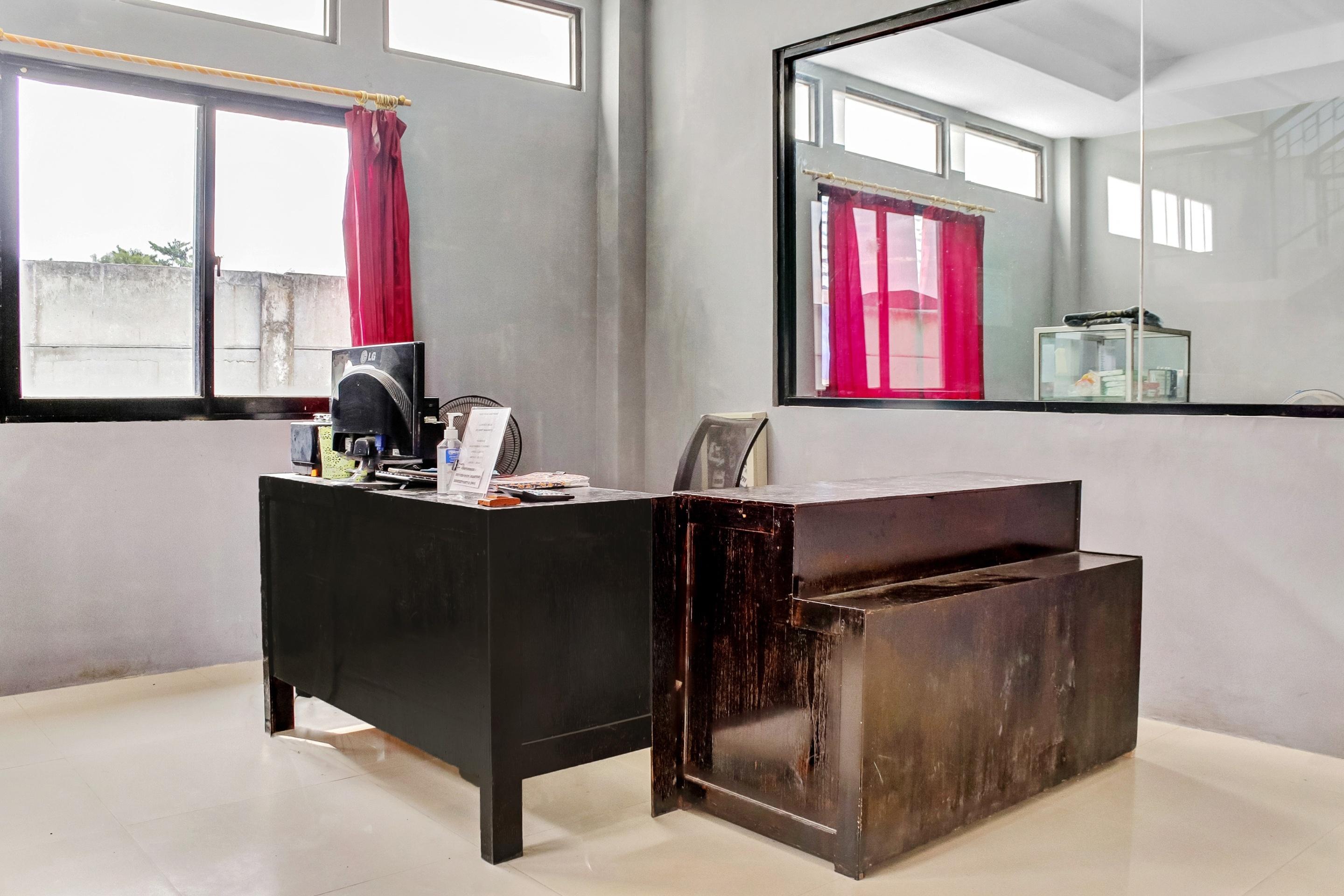 OYO 3903 Sweethome Syariah Guesthouse Martapura  Bagian luar foto