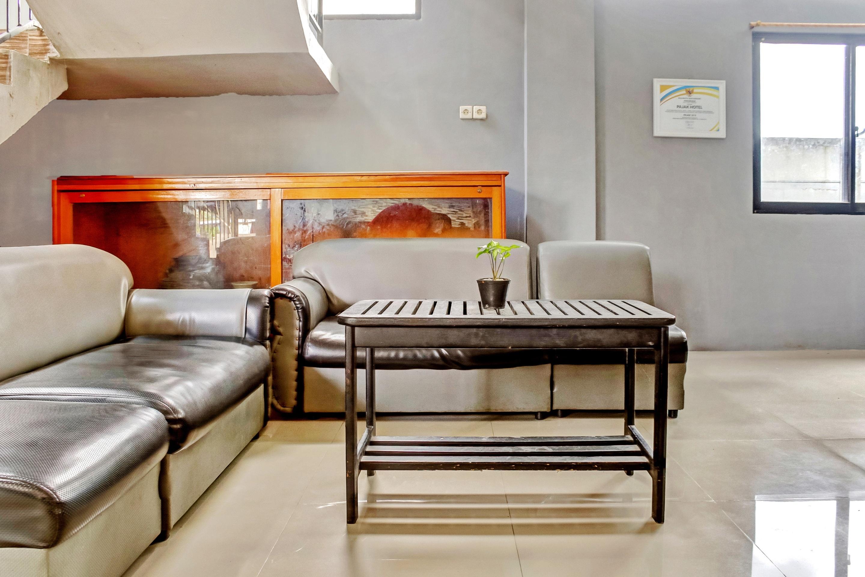 OYO 3903 Sweethome Syariah Guesthouse Martapura  Bagian luar foto